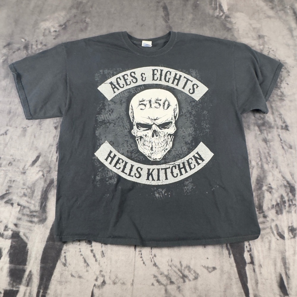 Gildan T-Shirt Mens 2XL Black Aces & Eights Hells Kitchen 5150 Skull Graphic